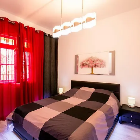 아파트 Spacious & Stylish Los Cristianos