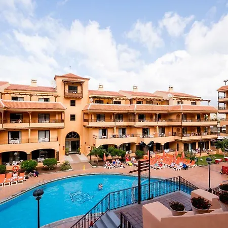 Spacious & Stylish Los Cristianos Apartman *