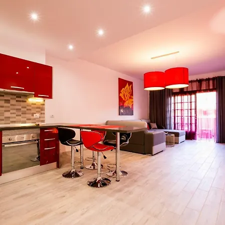 Spacious & Stylish Los Cristianos Apartman *